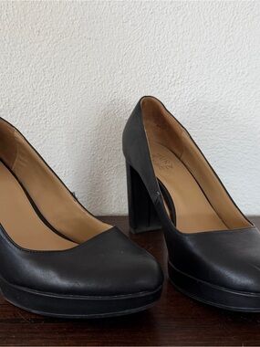 Naturalizer Black Leather Block Heel Platform Pump